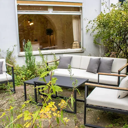 Mit Terrasse Und Blick Ins Gruene